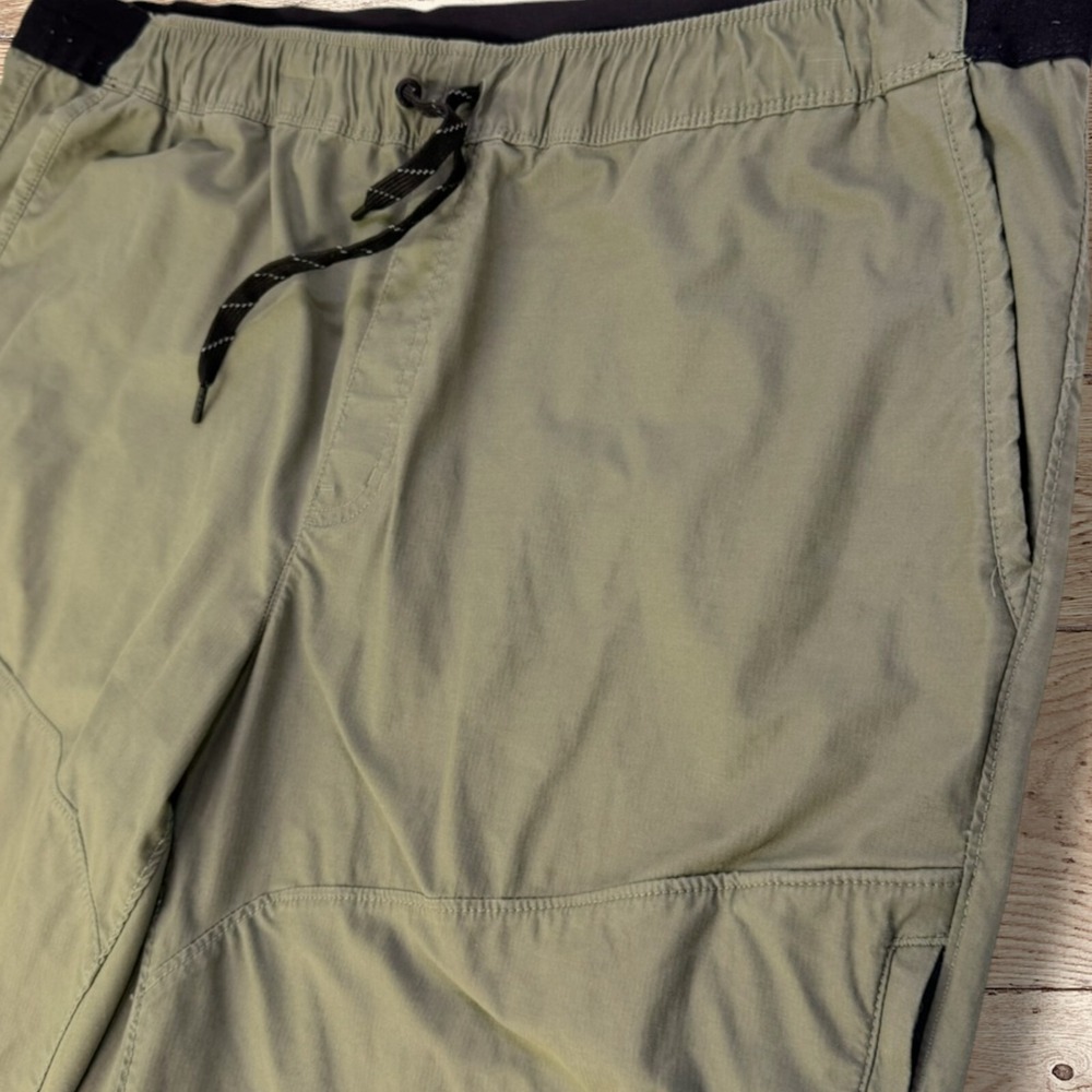 EDDIE BAUER Mens Travex Ultimate Adventure Pull On Cargo Shorts 2XL XXL Green - Picture 3 of 8